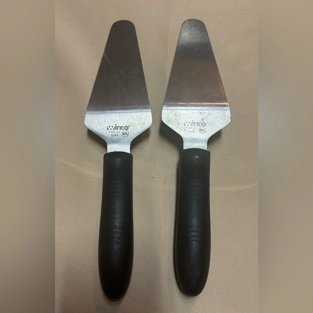 Set of 2‎ - Winco Cake Pie Servers with Black Handles